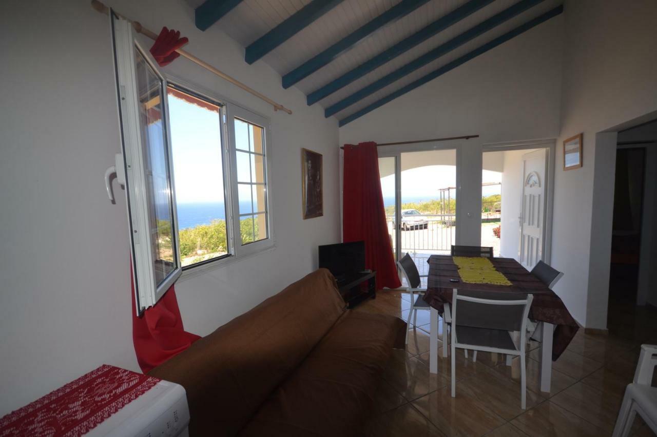 Planete Bleue Habitation Mes Desirs Vila Beaurenom Exterior foto
